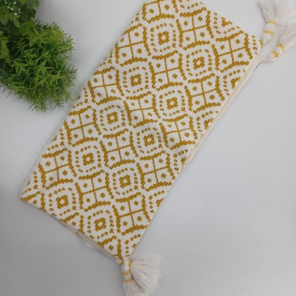 Boho Woven Decorative Pillow Cover | 18" x 18" | Yellow | Tufted with Tassels - Picture 7 of 8